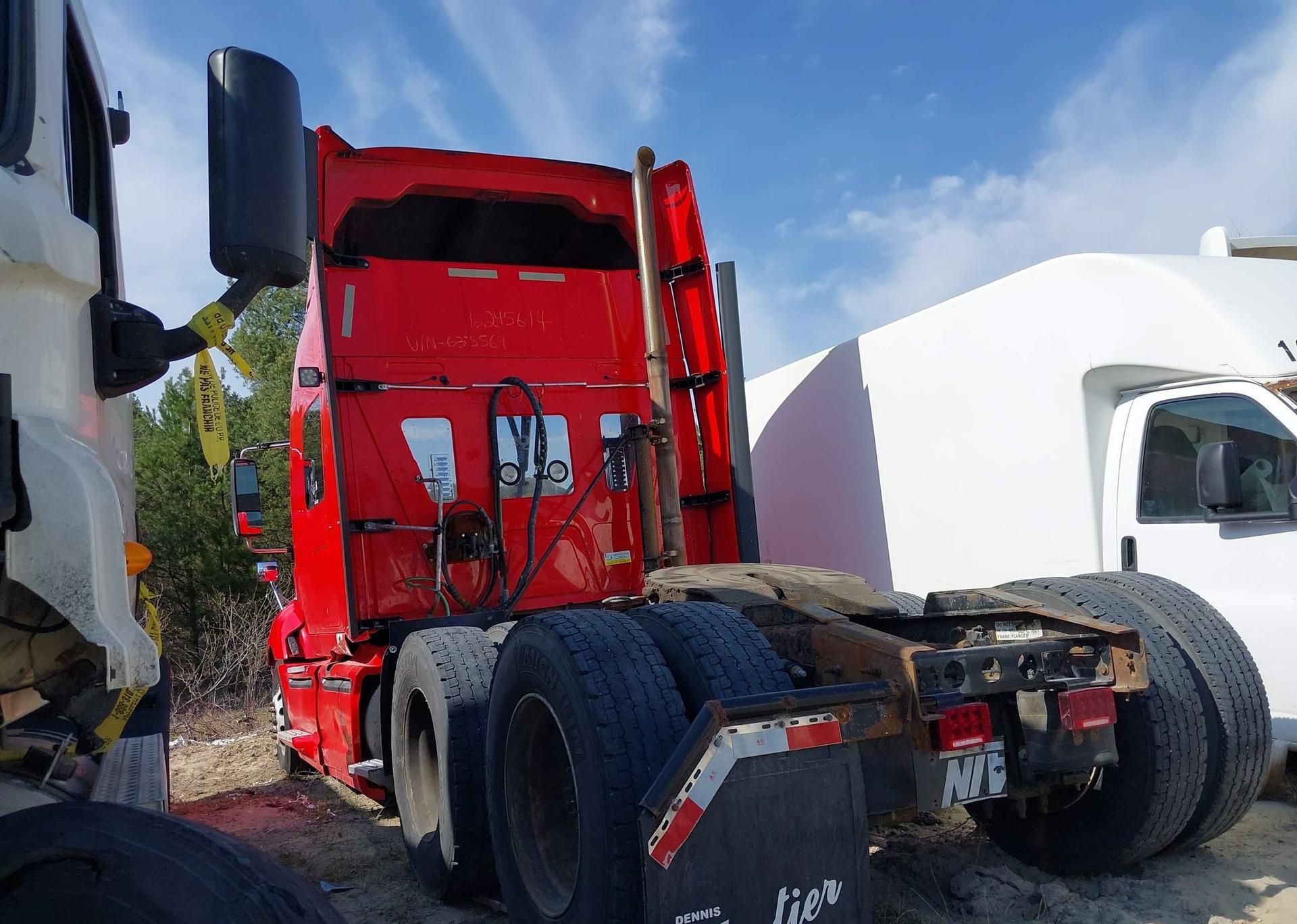 2017 INTERNATIONAL PROSTAR+
