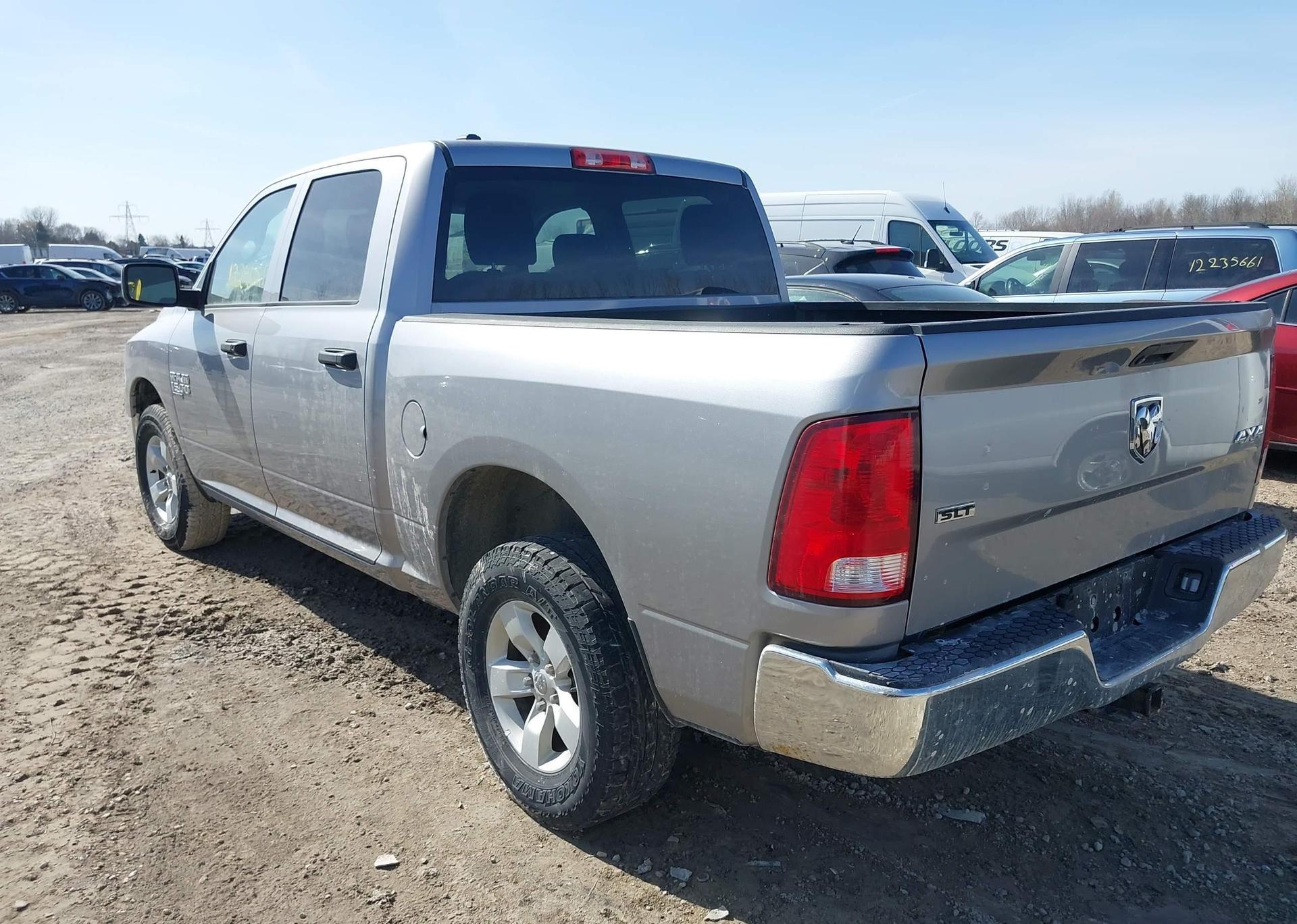 2022 RAM 1500 CLASSIC SLT