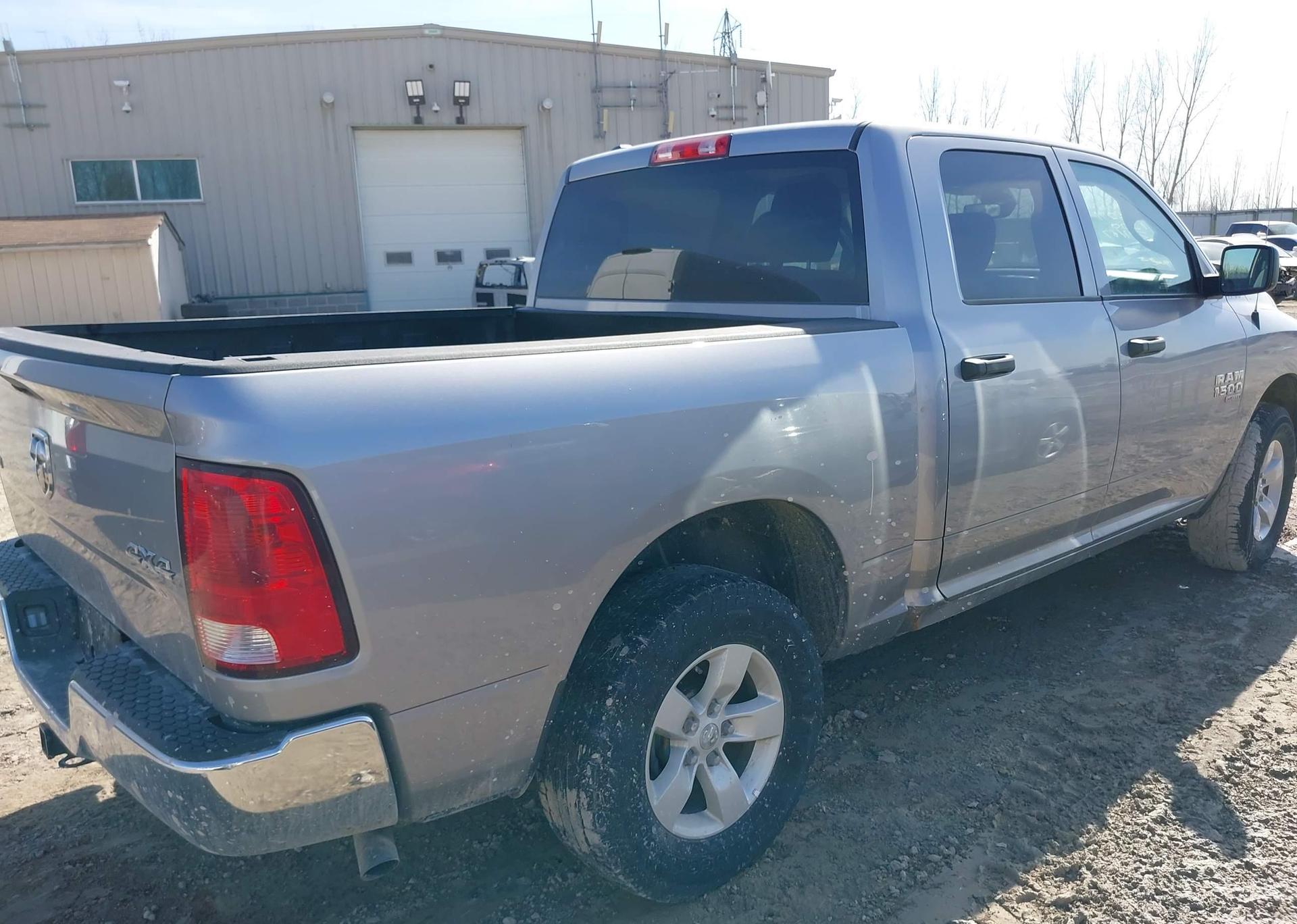 2022 RAM 1500 CLASSIC SLT