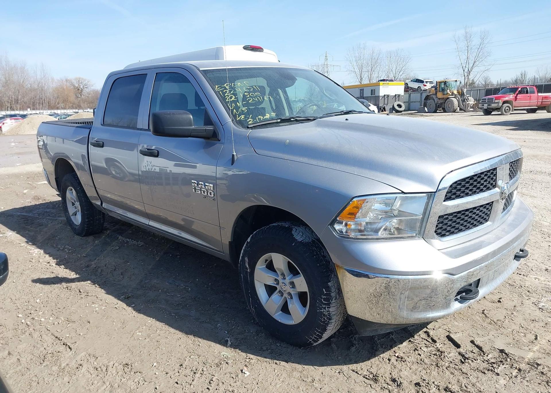2022 RAM 1500 CLASSIC SLT