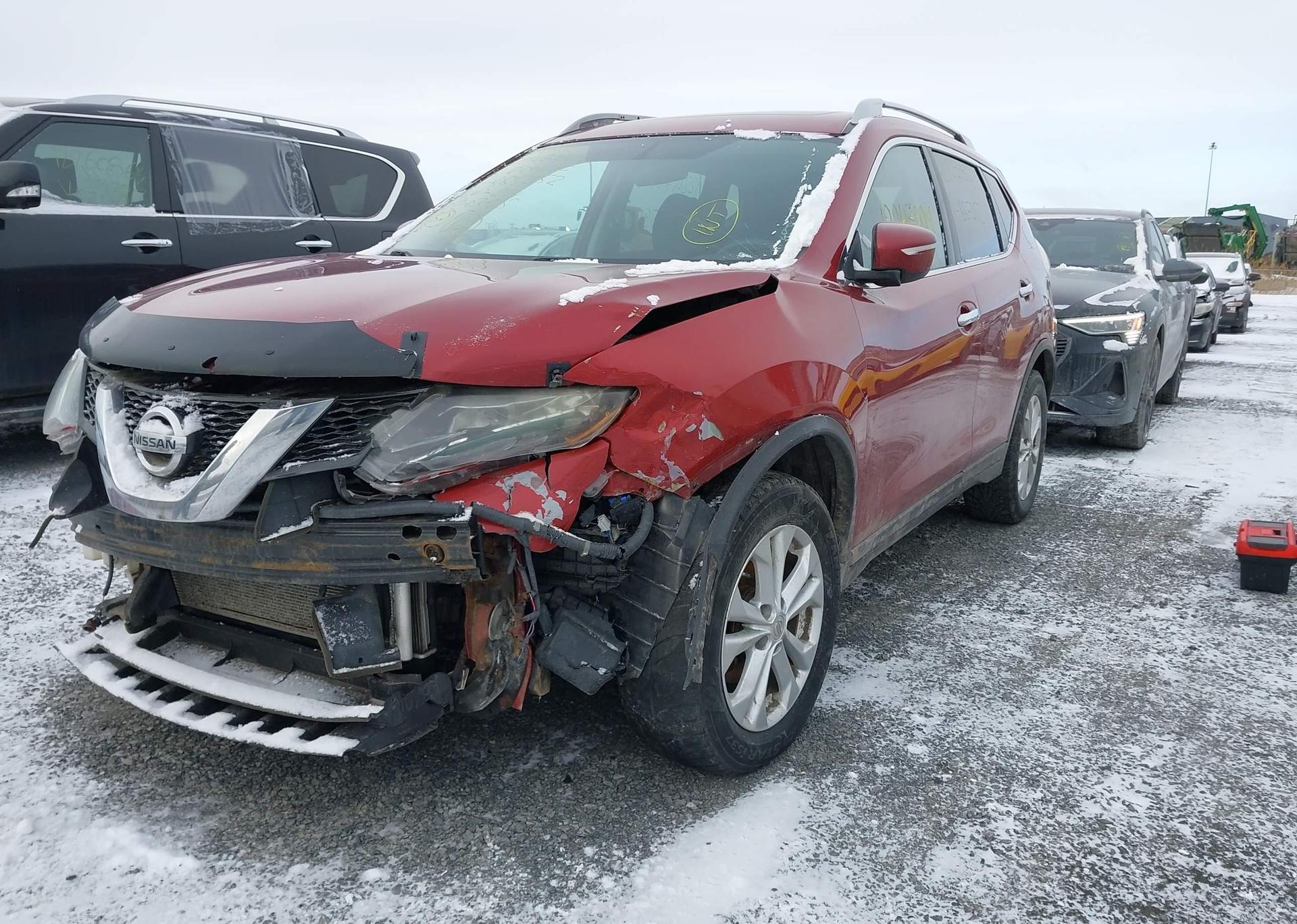 2015 NISSAN ROGUE