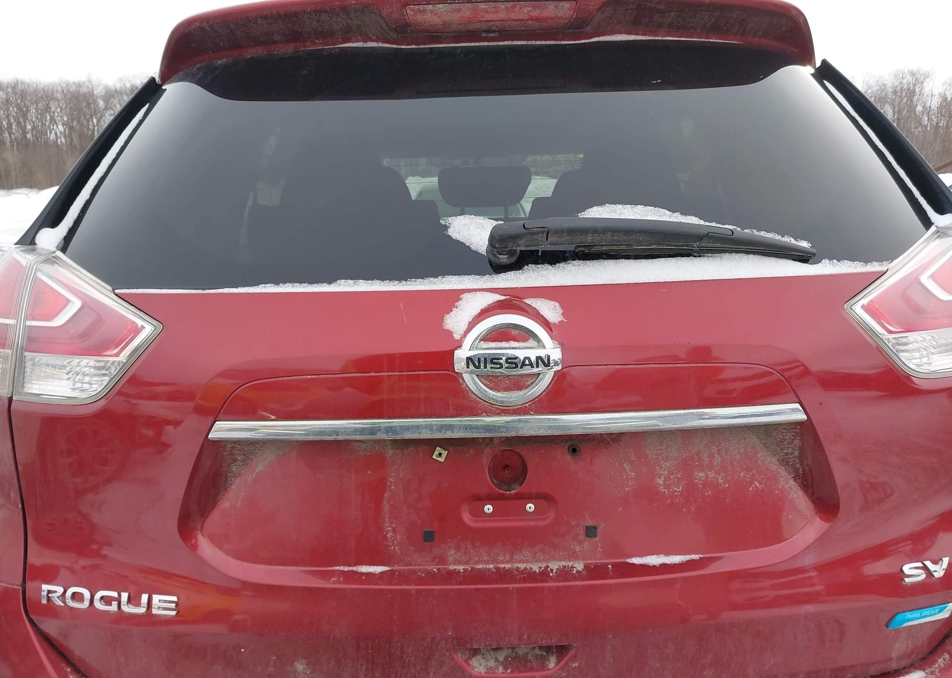 2015 NISSAN ROGUE