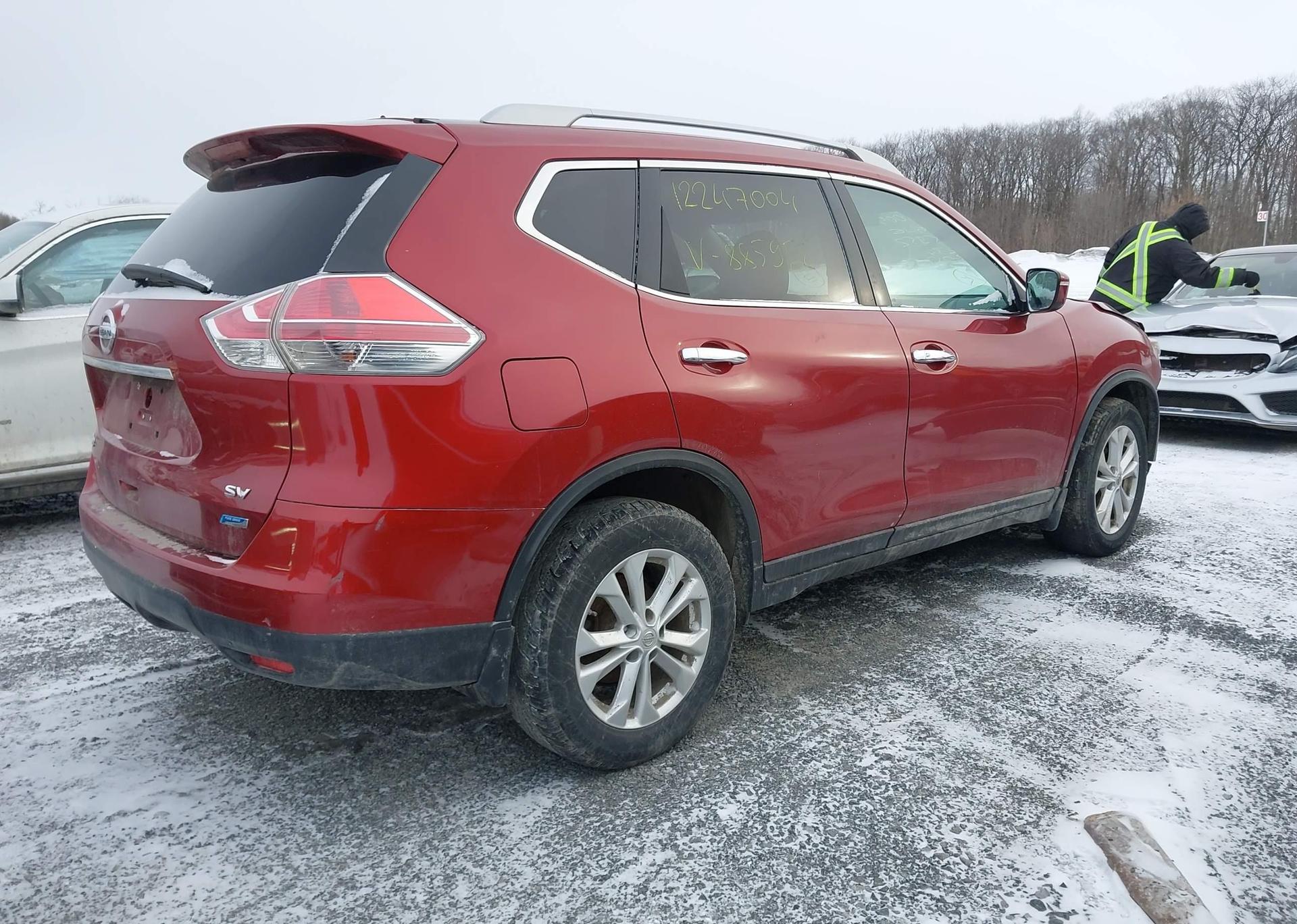 2015 NISSAN ROGUE