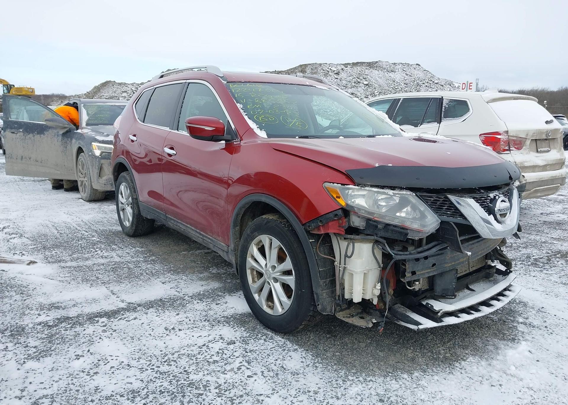 2015 NISSAN ROGUE