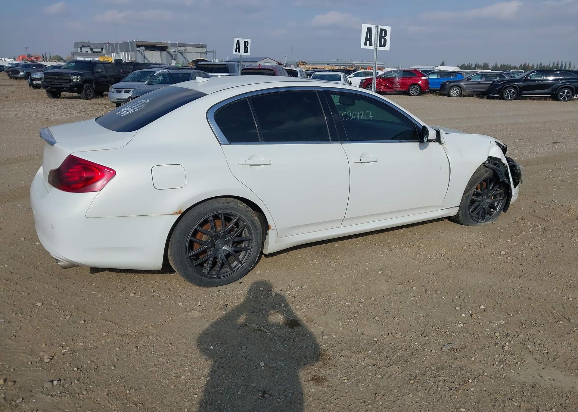 2010 INFINITI G37