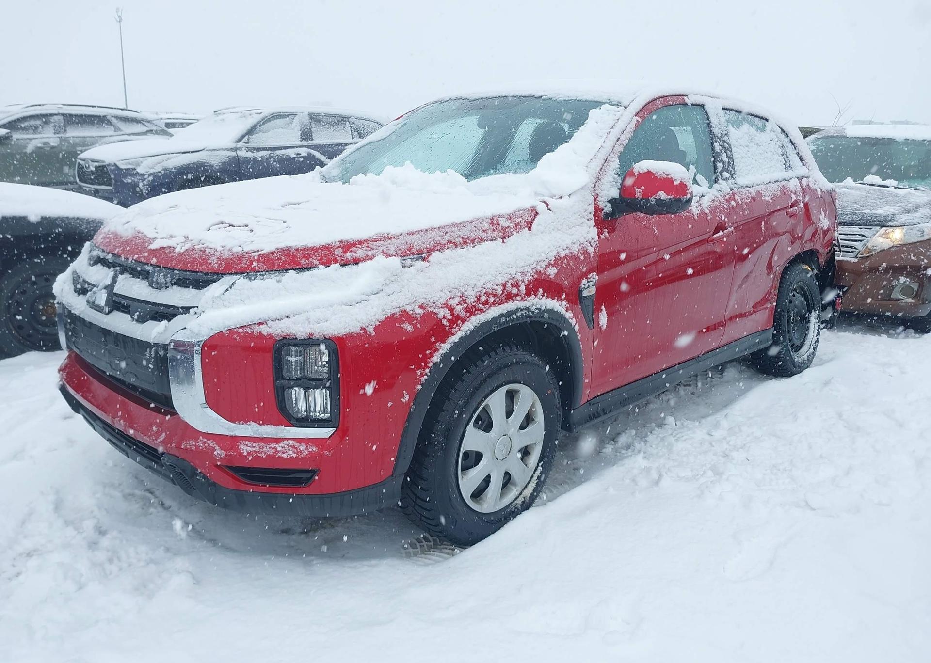 2024 MITSUBISHI RVR ES
