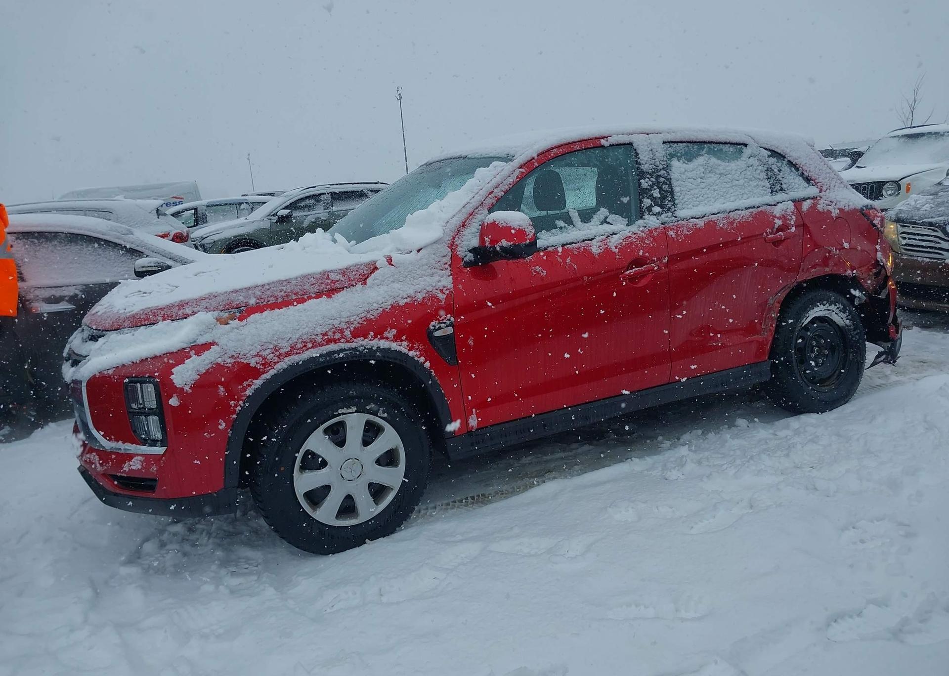 2024 MITSUBISHI RVR ES