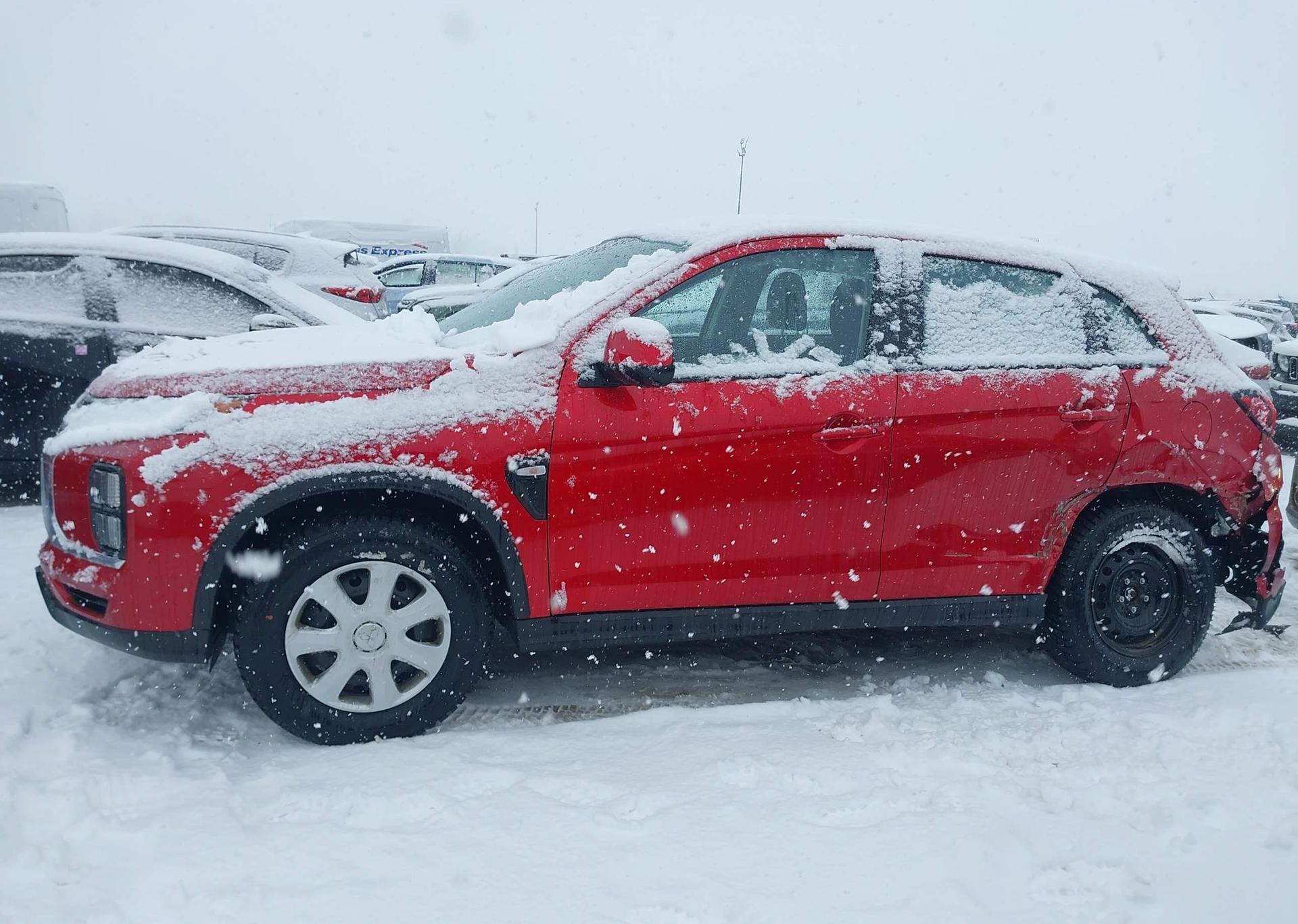 2024 MITSUBISHI RVR ES