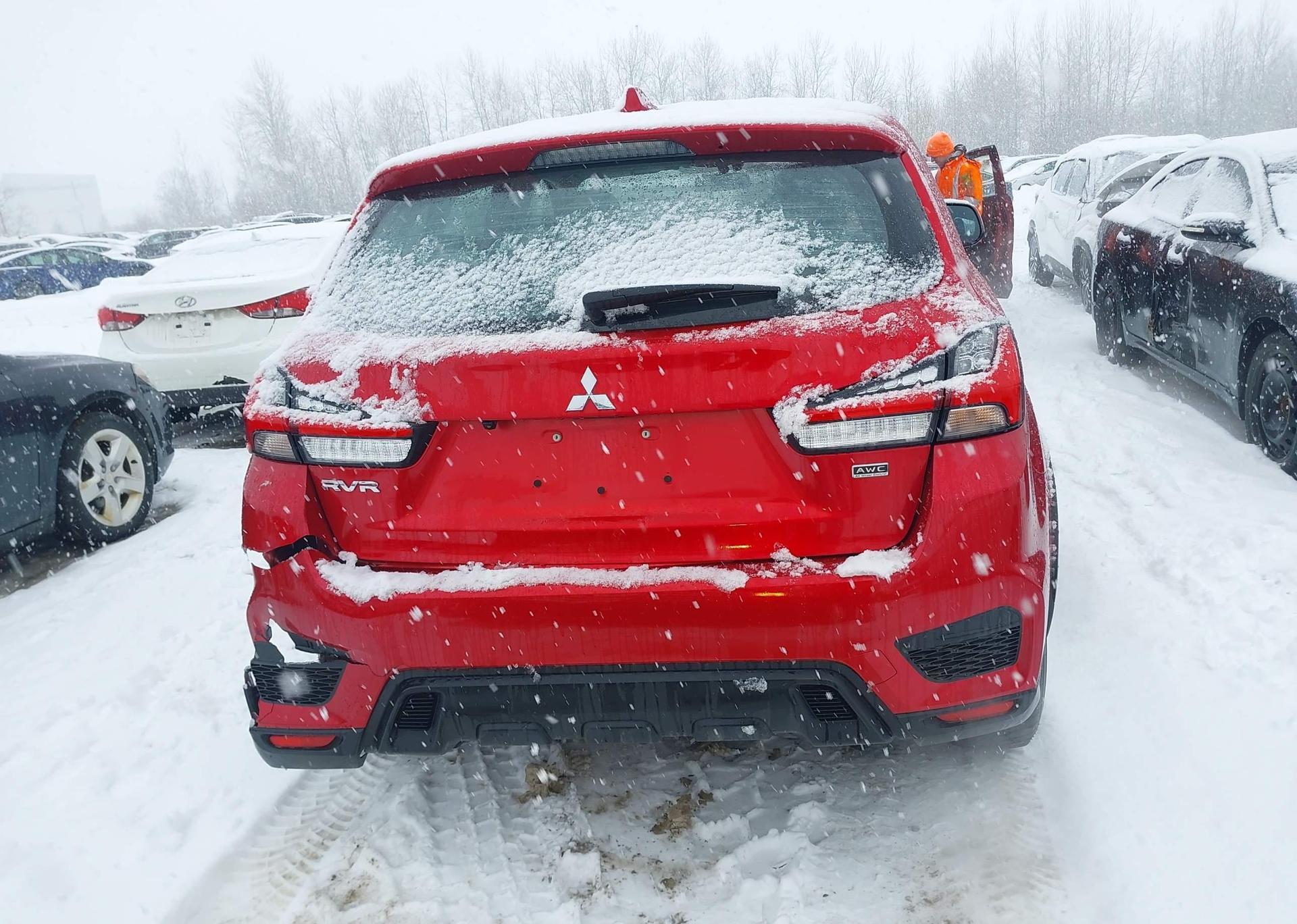 2024 MITSUBISHI RVR ES