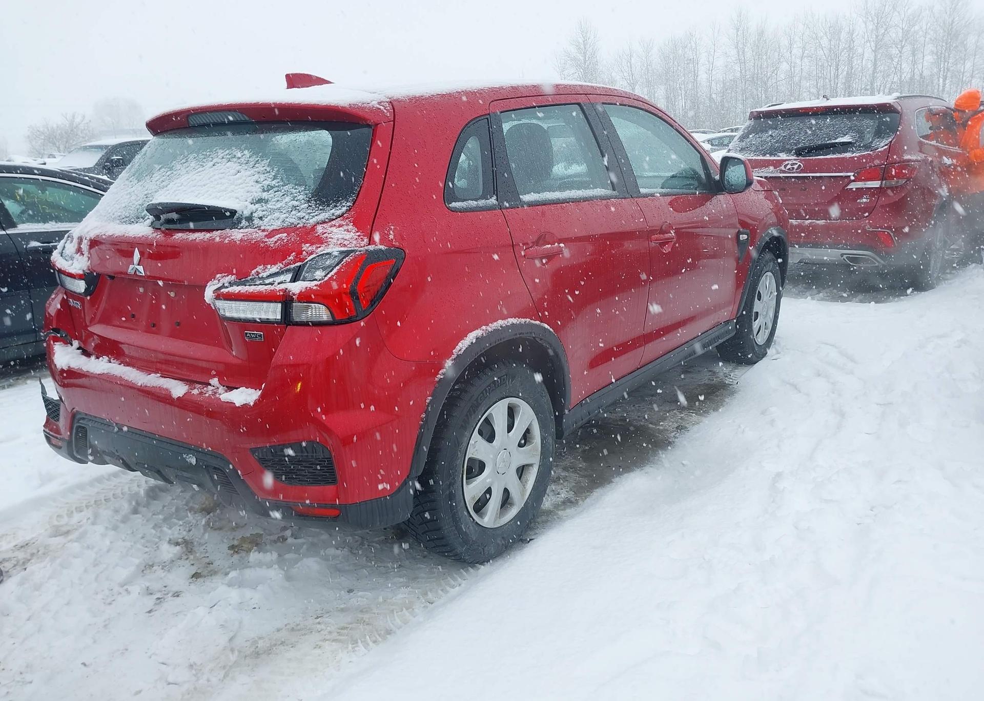 2024 MITSUBISHI RVR ES