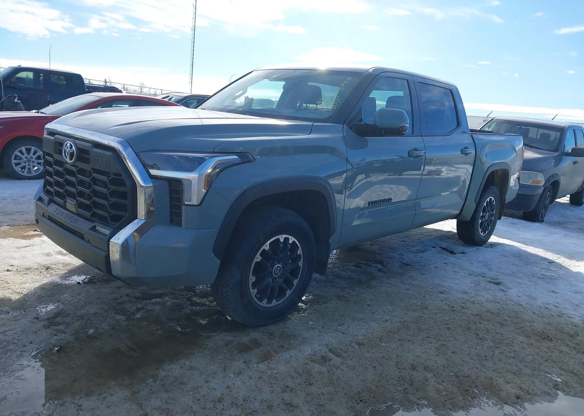2024 TOYOTA TUNDRA CREWMAX SR