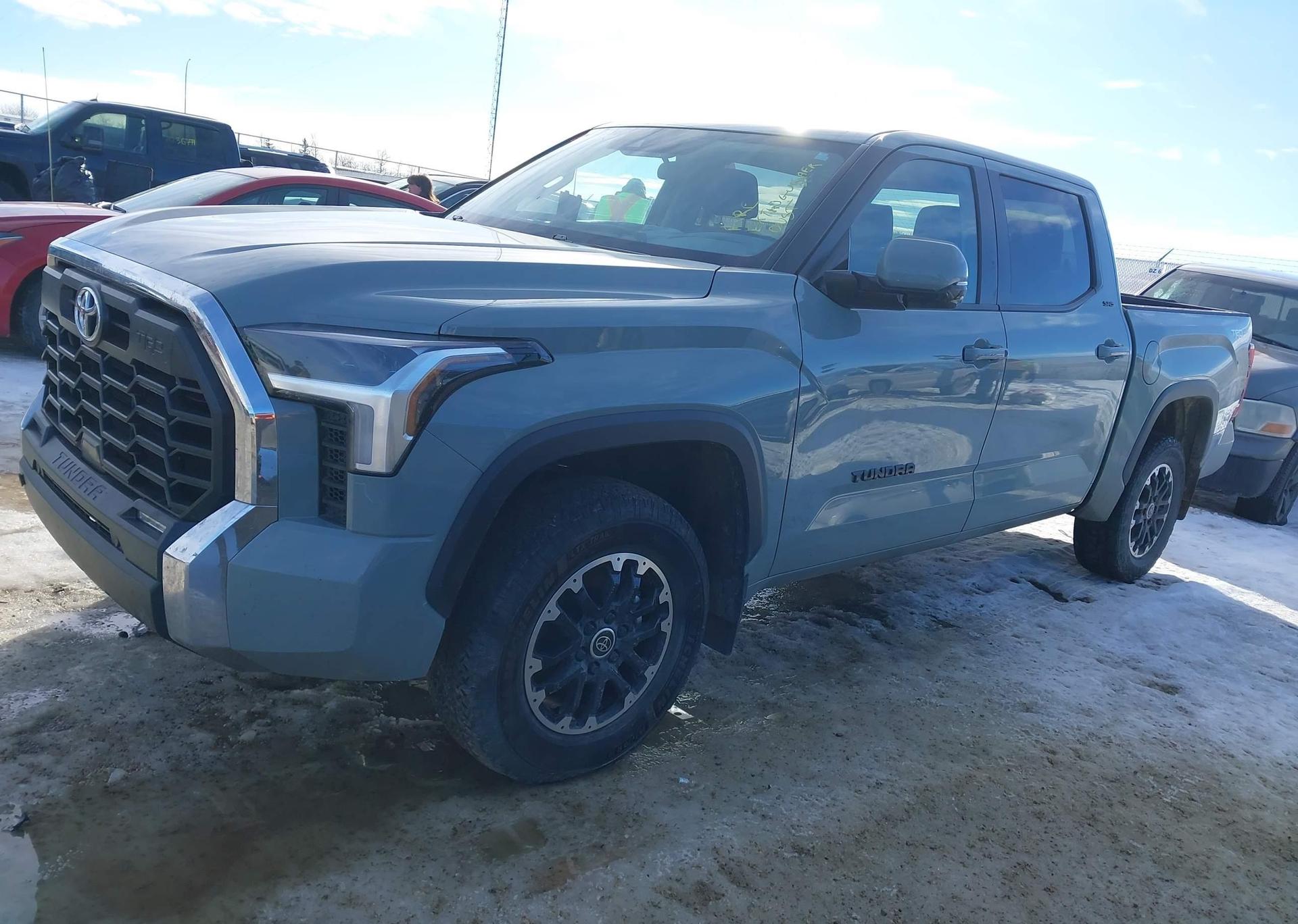 2024 TOYOTA TUNDRA CREWMAX SR