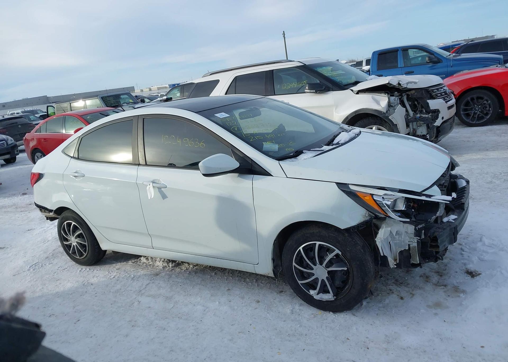 2015 HYUNDAI ACCENT GL