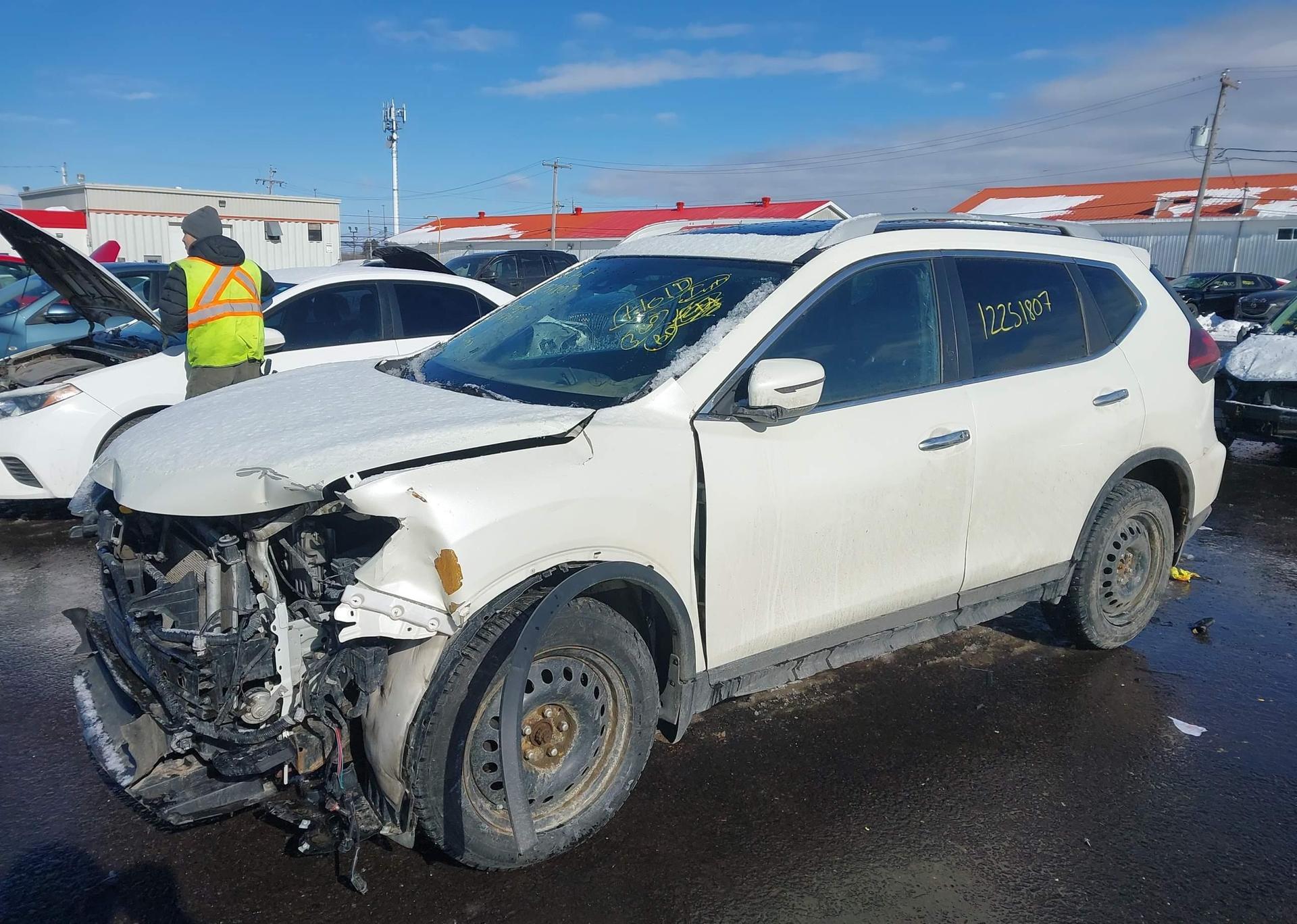 2019 NISSAN ROGUE