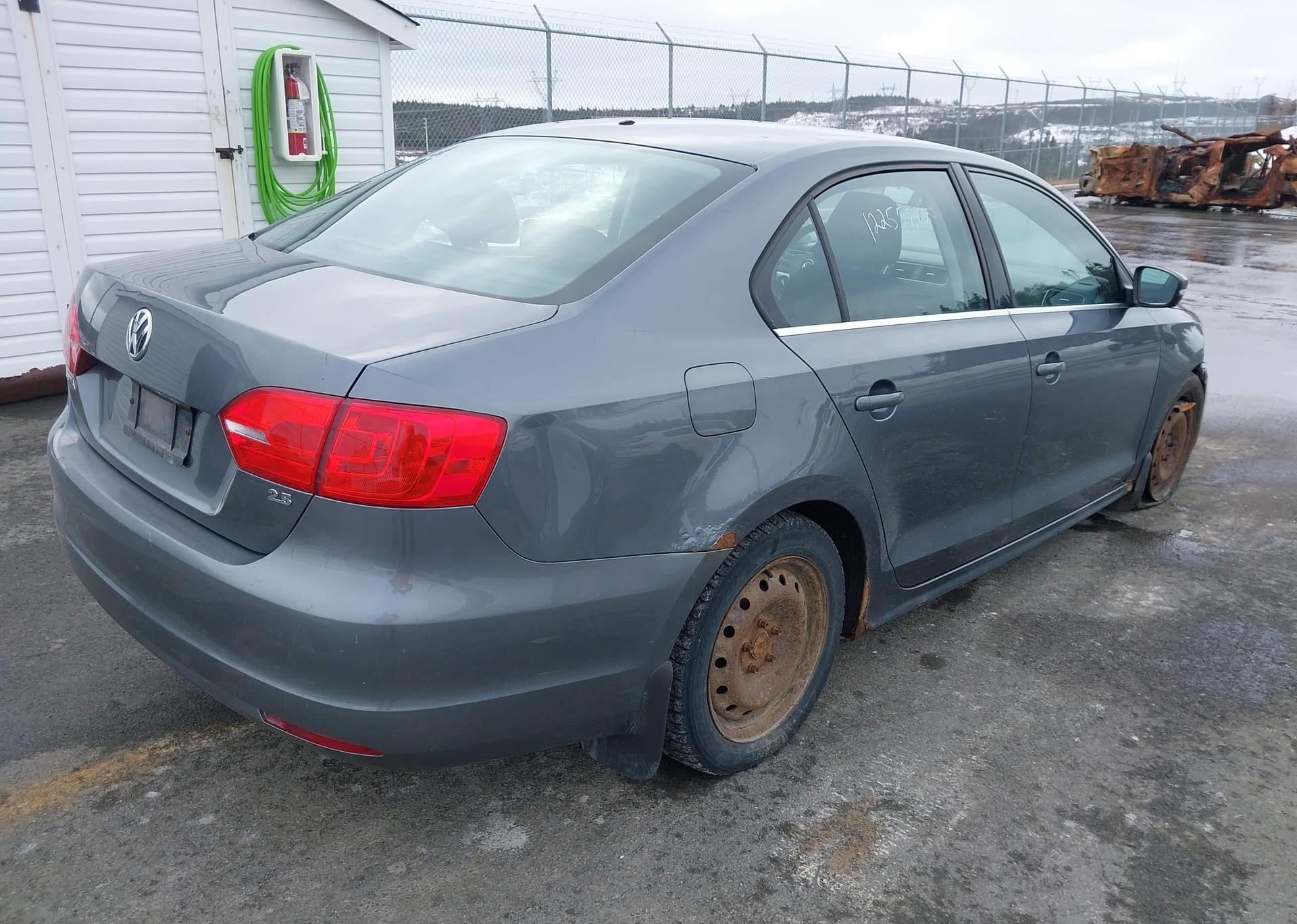 2013 VOLKSWAGEN JETTA SE