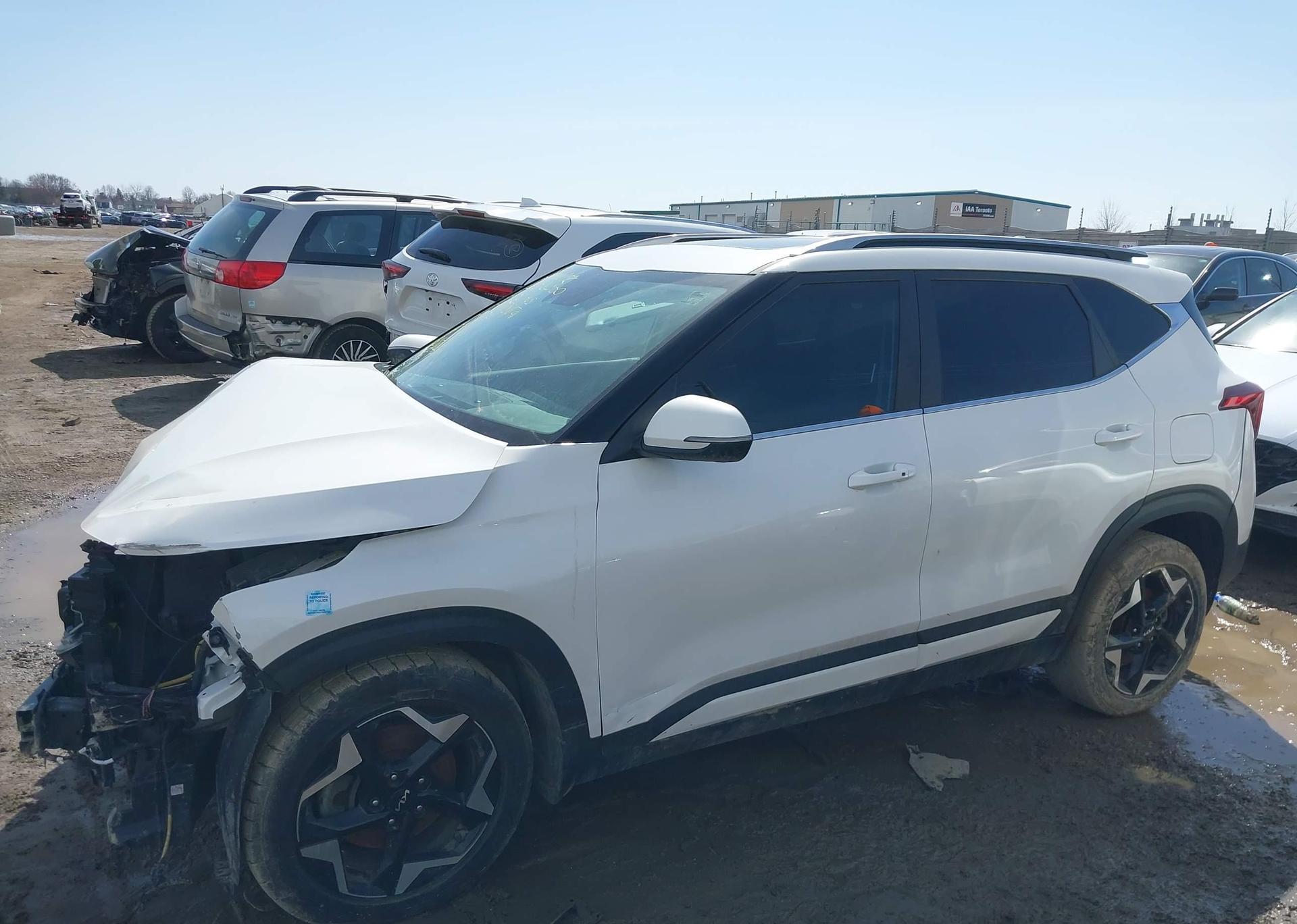 2024 KIA SELTOS EX