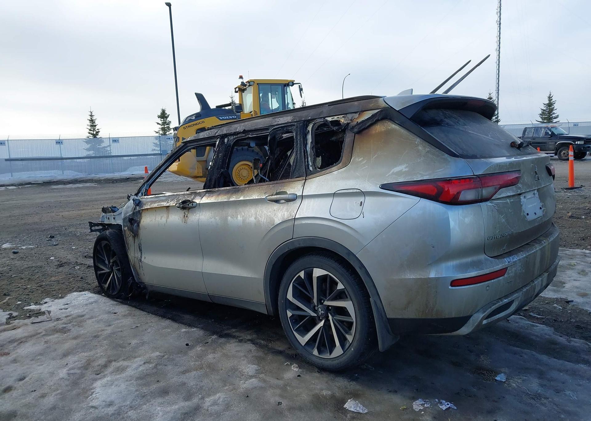 2024 MITSUBISHI OUTLANDER SE