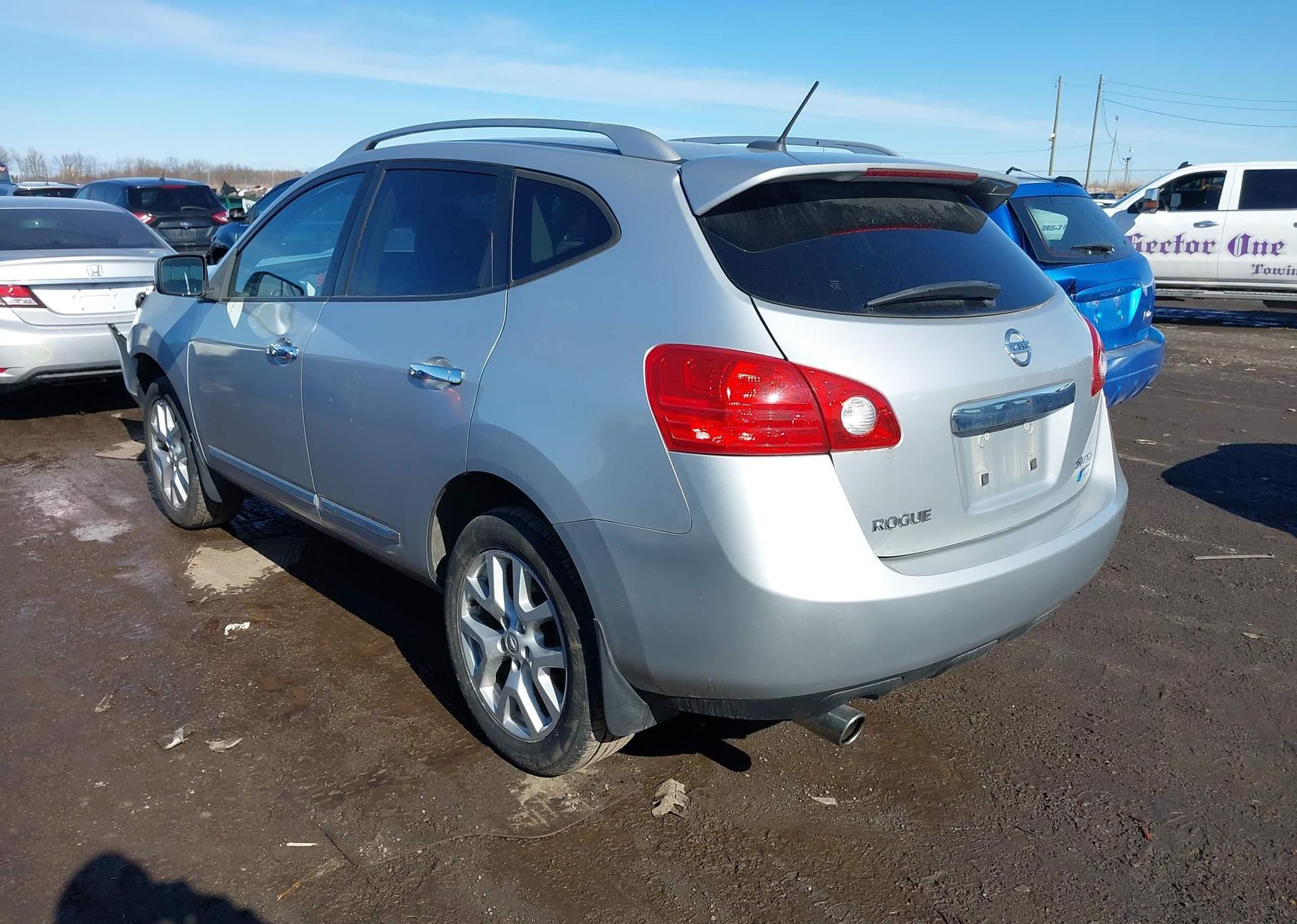 2012 NISSAN ROGUE S