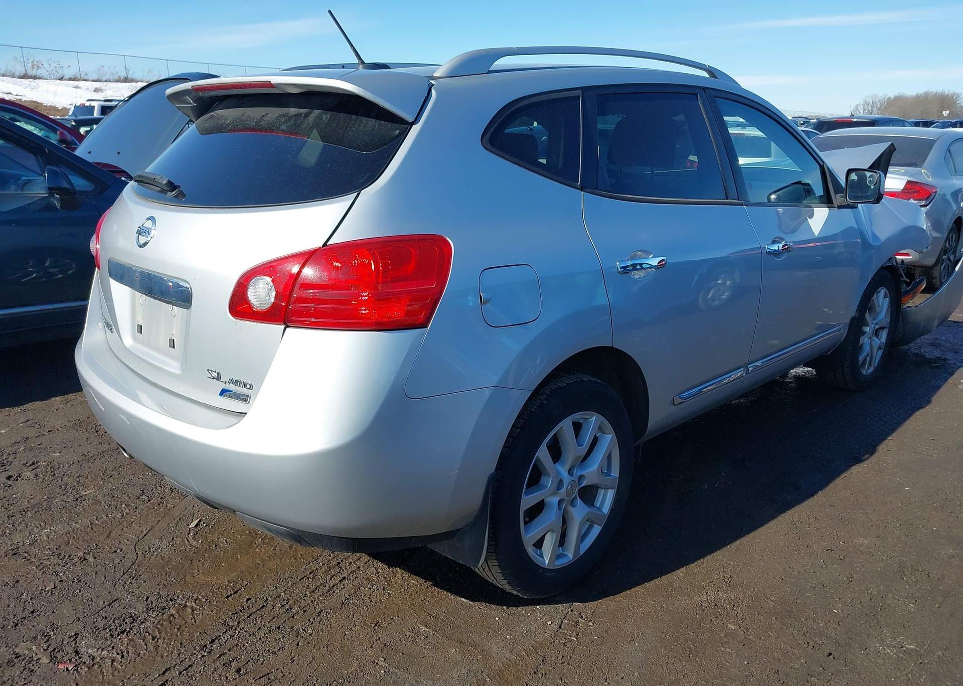 2012 NISSAN ROGUE S