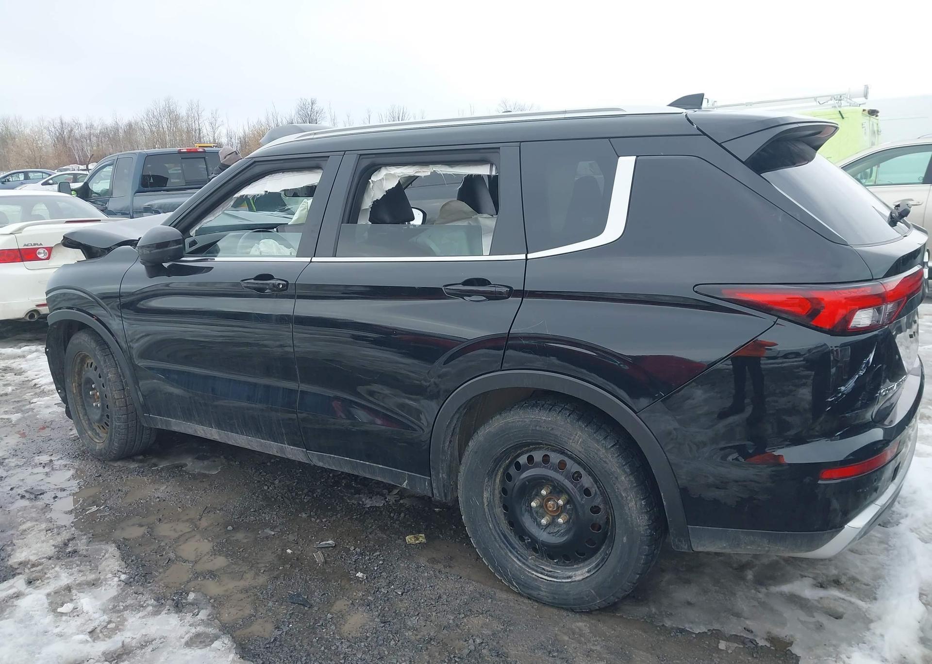 2022 MITSUBISHI OUTLANDER SE