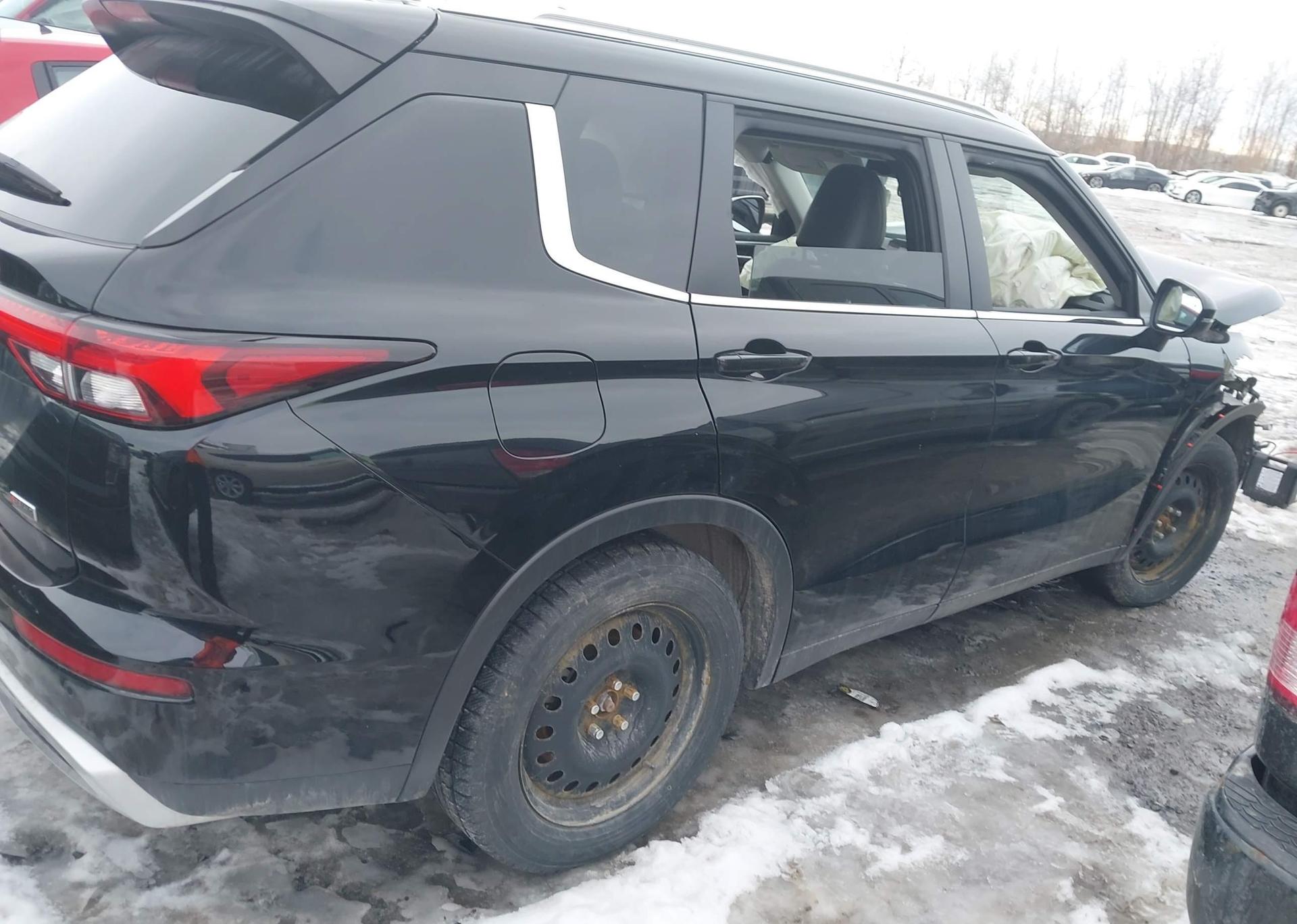 2022 MITSUBISHI OUTLANDER SE