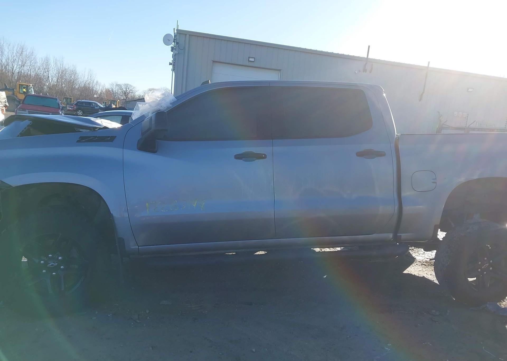 2024 CHEVROLET SILVERADO K1500 TRAIL BOSS CUSTOM