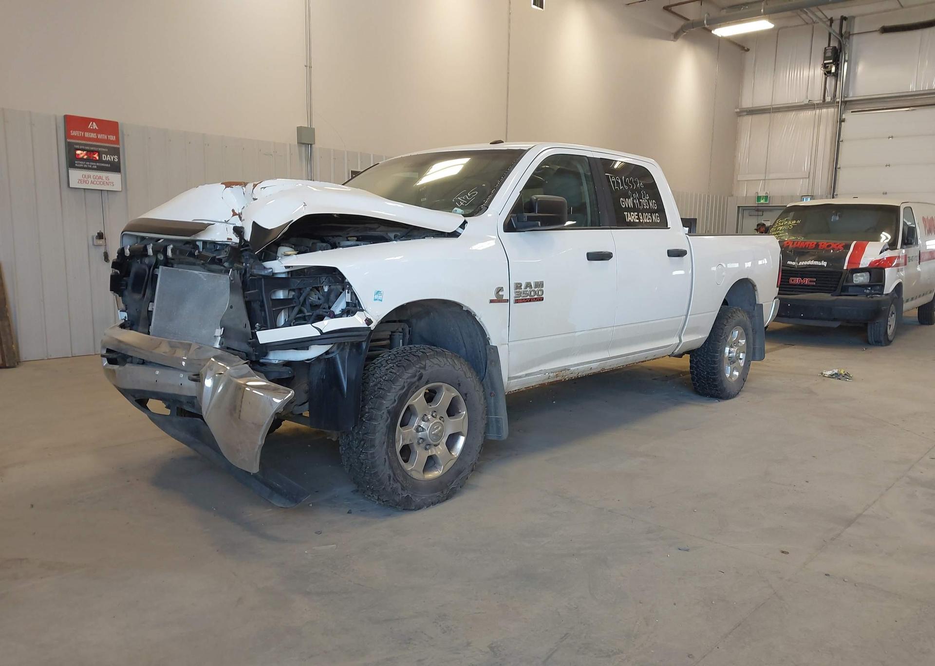 2016 RAM 3500 SLT