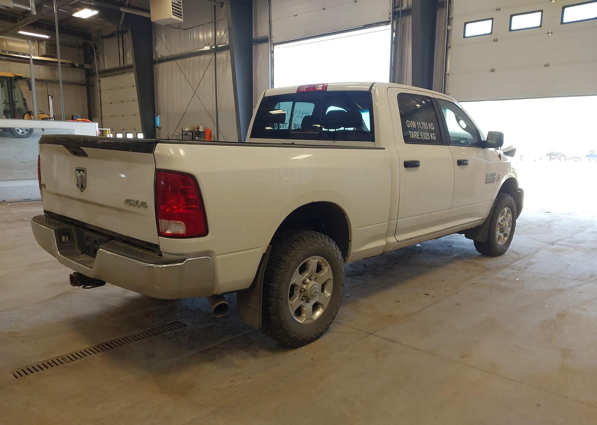 2016 RAM 3500 SLT