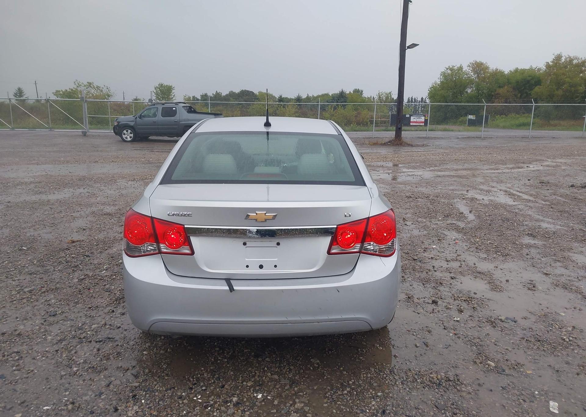 2011 CHEVROLET CRUZE