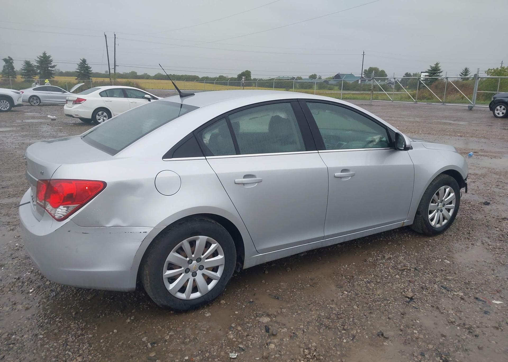 2011 CHEVROLET CRUZE