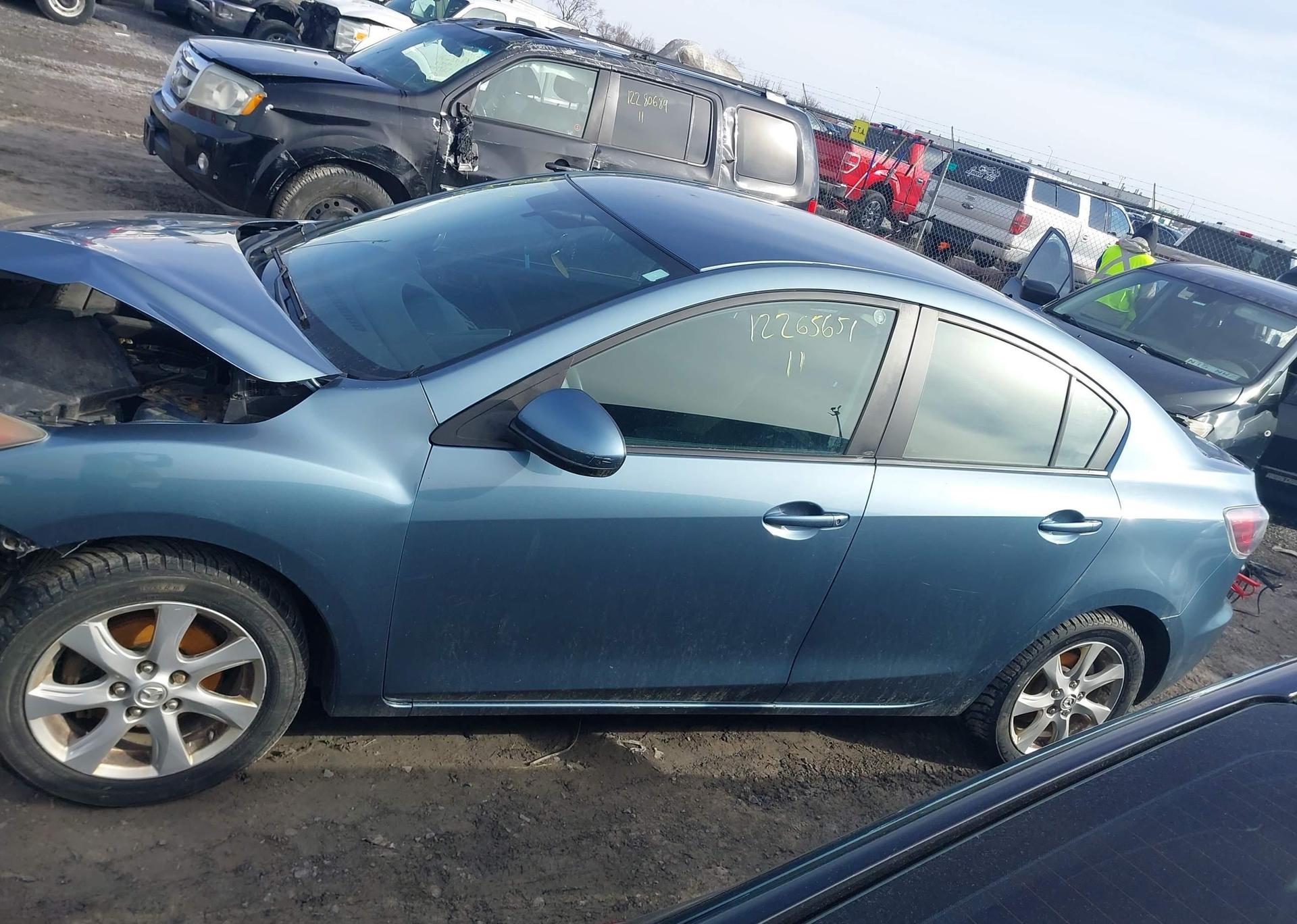 2011 MAZDA MAZDA3 GX
