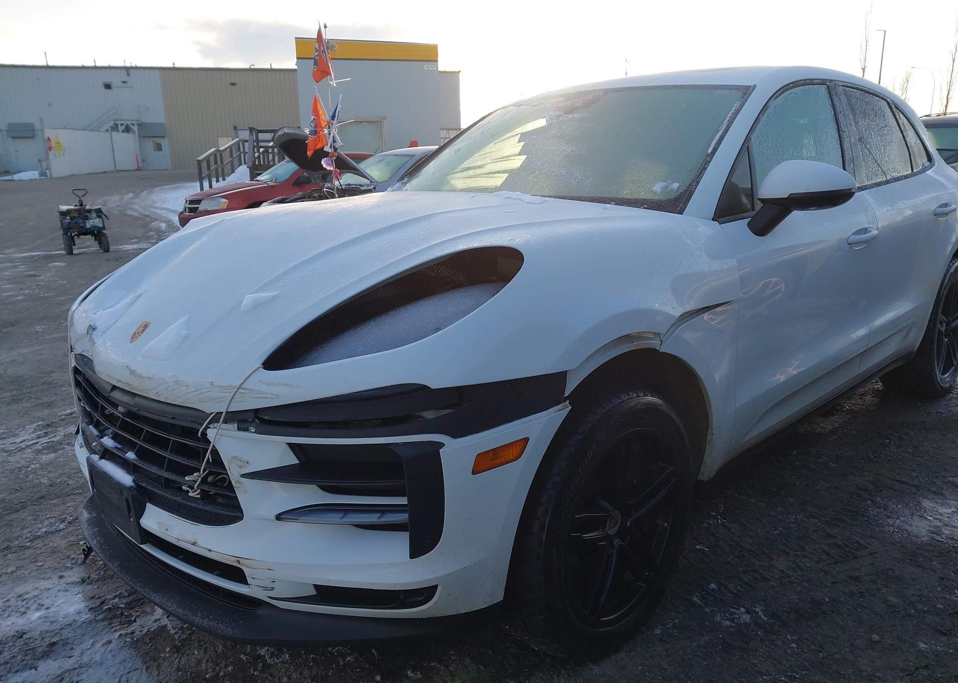 2019 PORSCHE MACAN