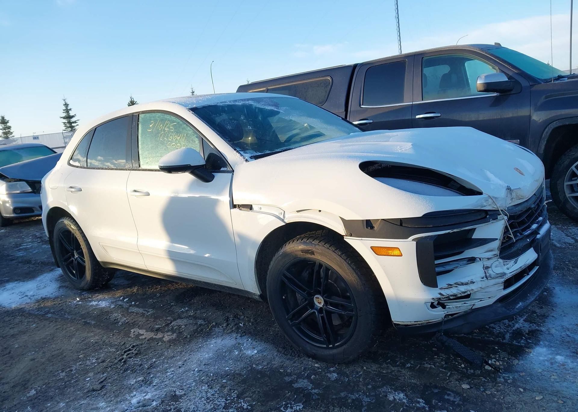 2019 PORSCHE MACAN