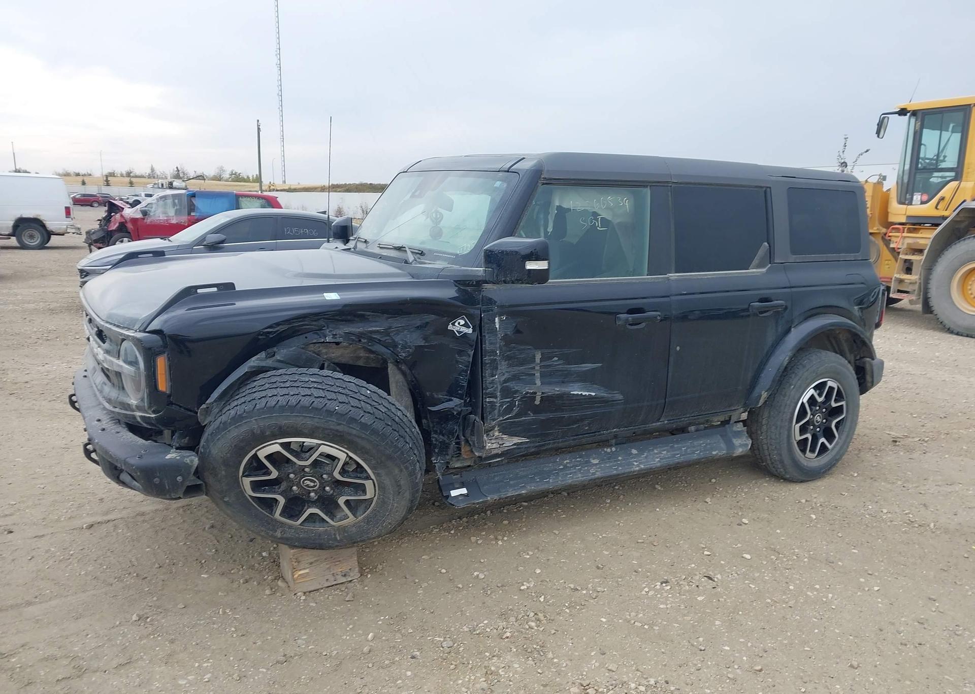 2024 FORD BRONCO OUTER BANKS