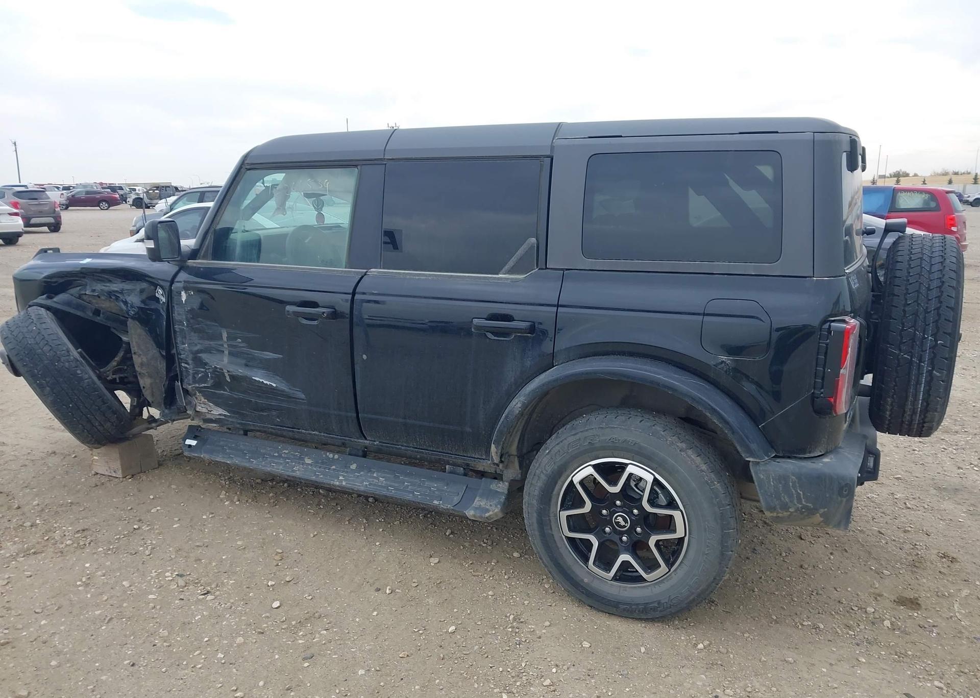 2024 FORD BRONCO OUTER BANKS