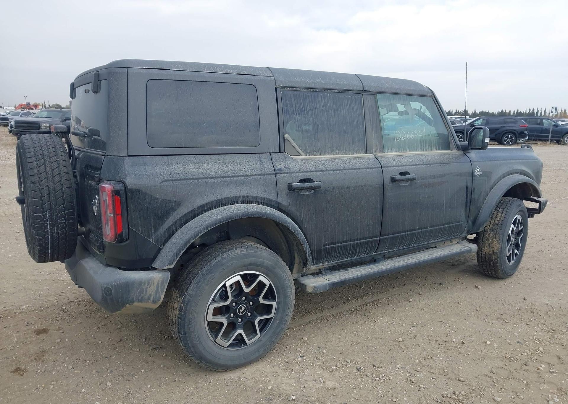 2024 FORD BRONCO OUTER BANKS