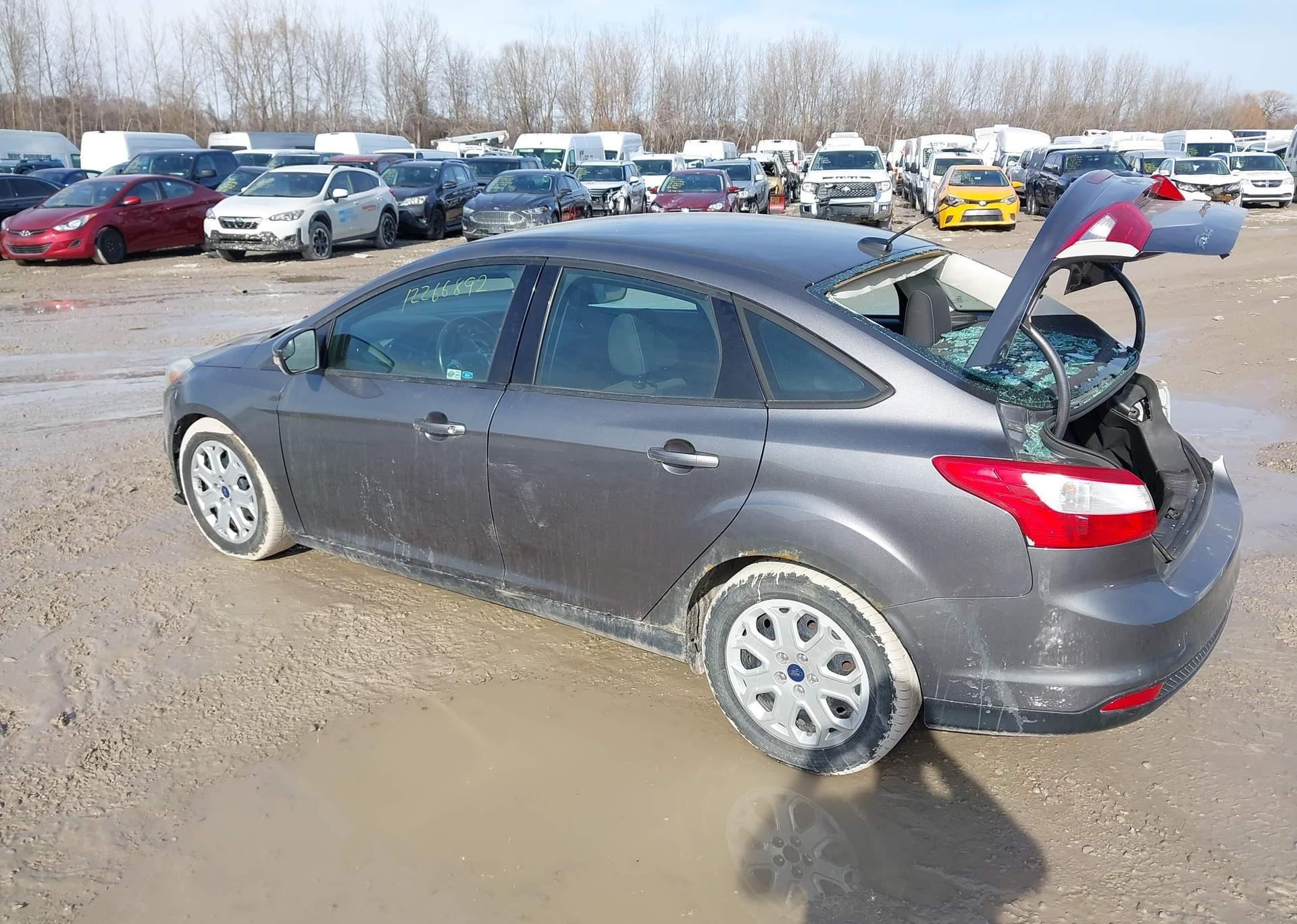2014 FORD FOCUS SE