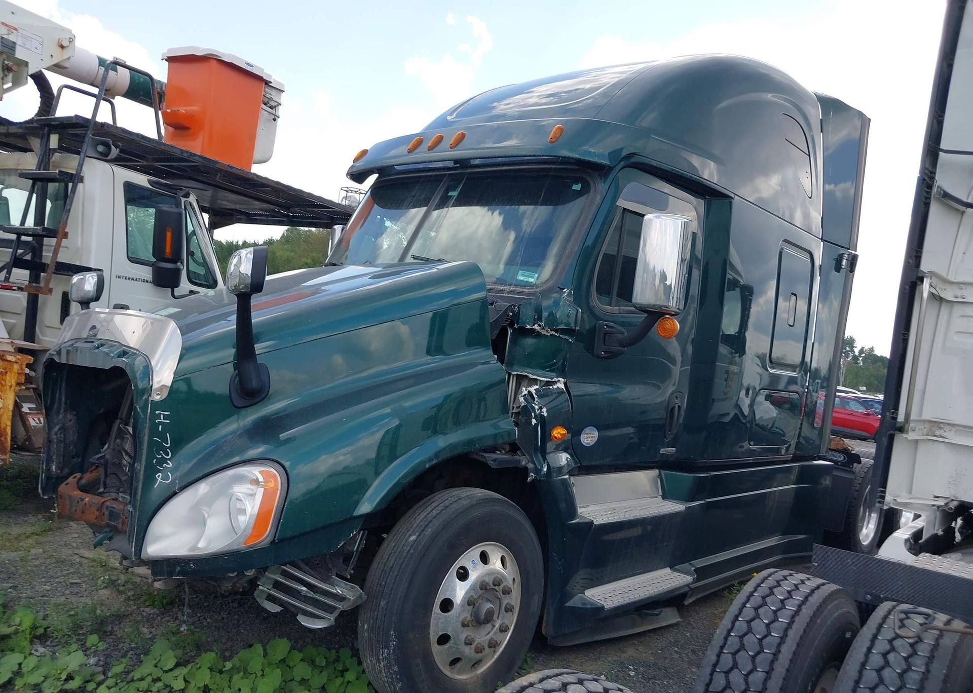 2017 FREIGHTLINER CASCADIA 125