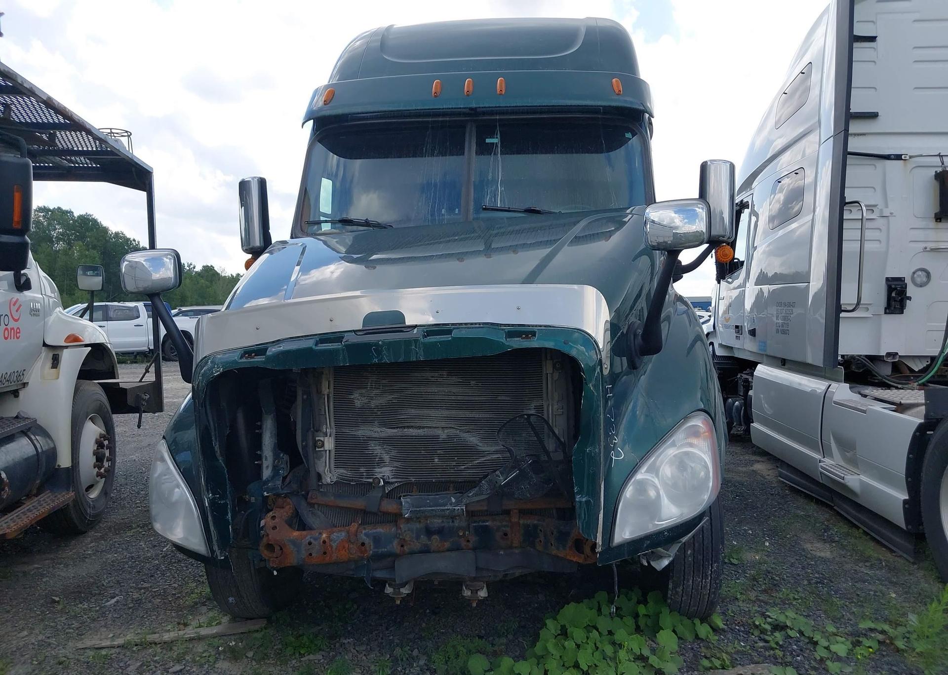 2017 FREIGHTLINER CASCADIA 125