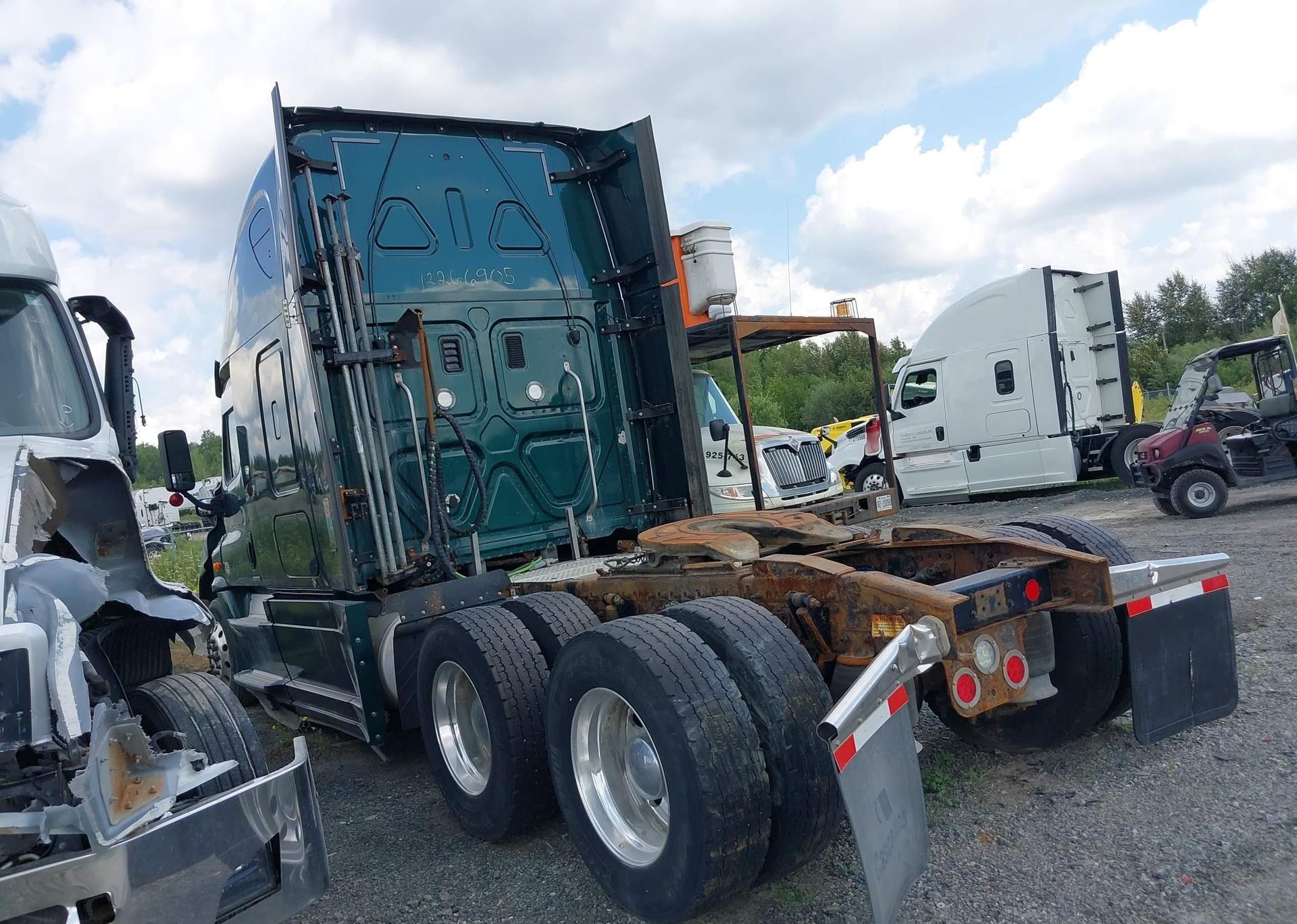 2017 FREIGHTLINER CASCADIA 125