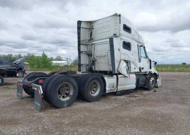 2023 VOLVO VNL