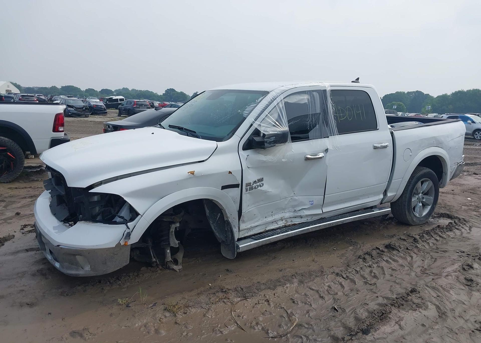 2018 RAM 1500 SLT