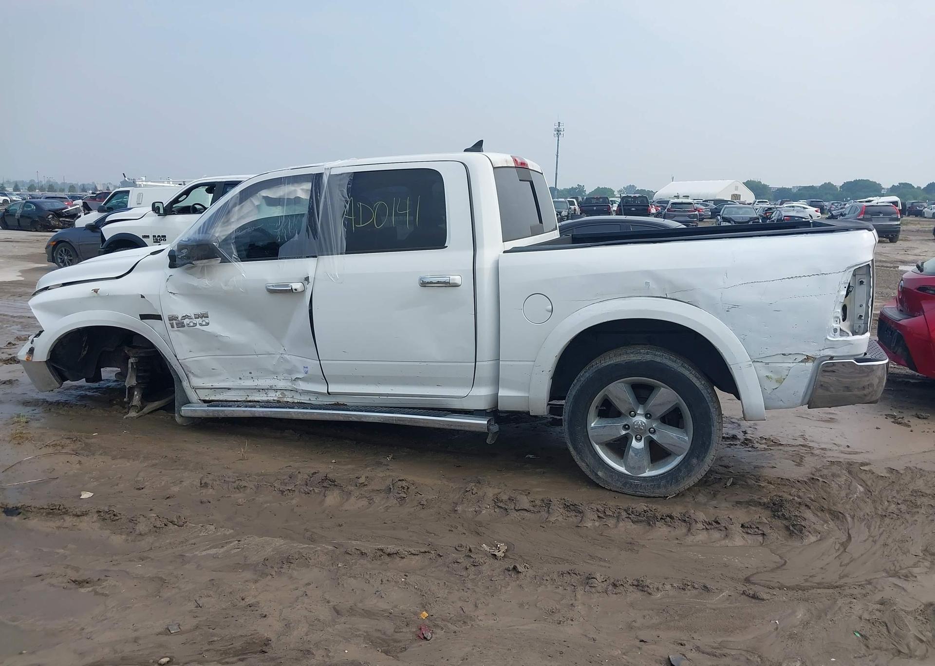 2018 RAM 1500 SLT