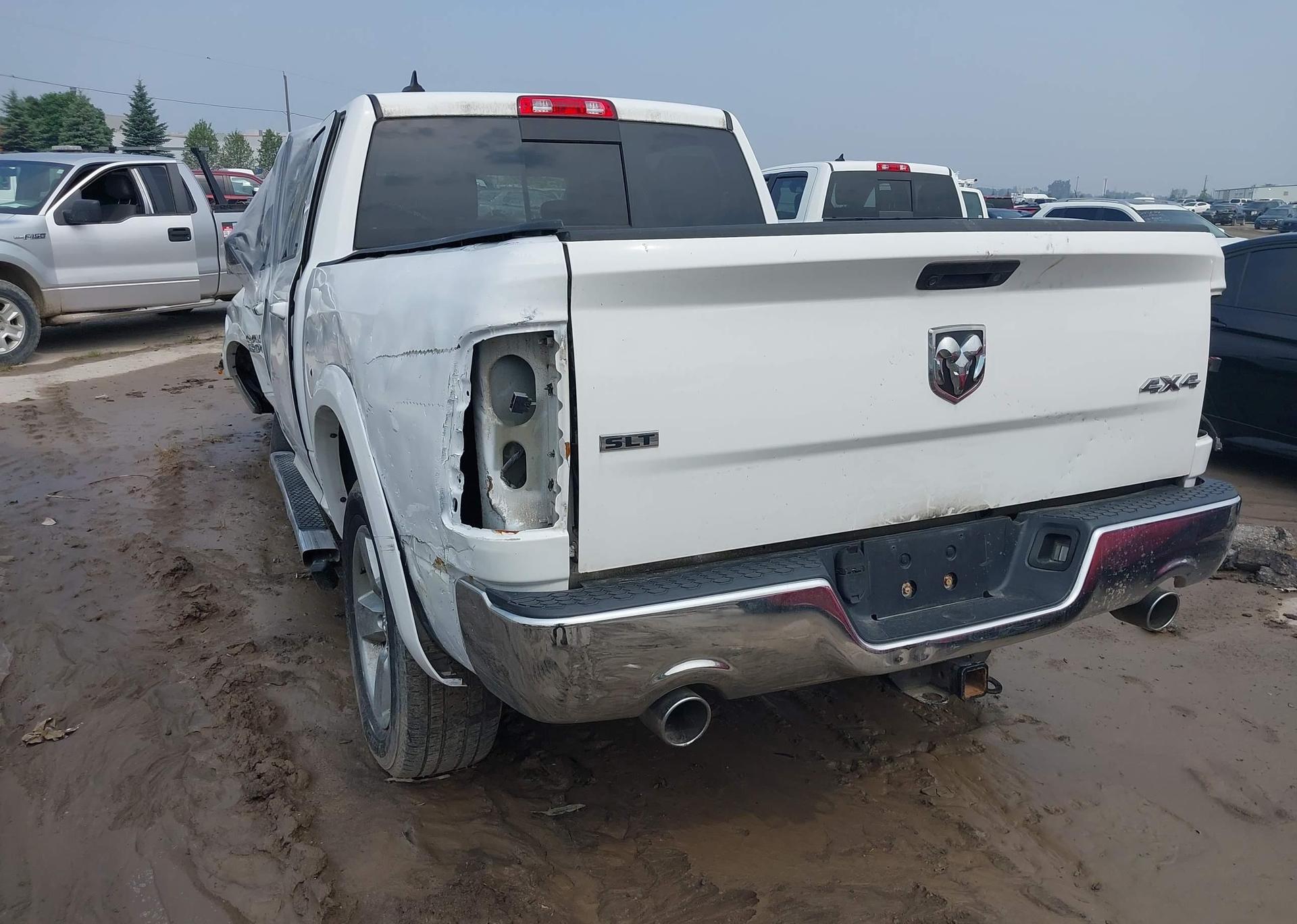 2018 RAM 1500 SLT
