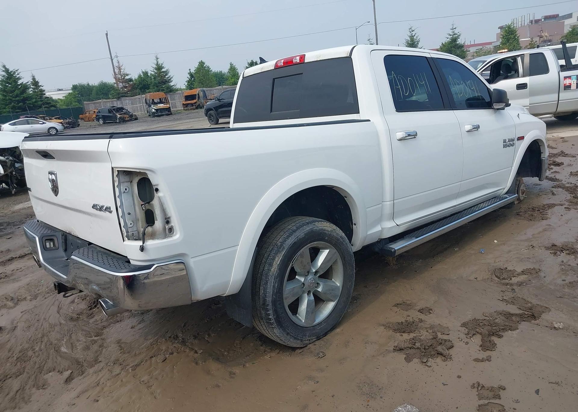 2018 RAM 1500 SLT