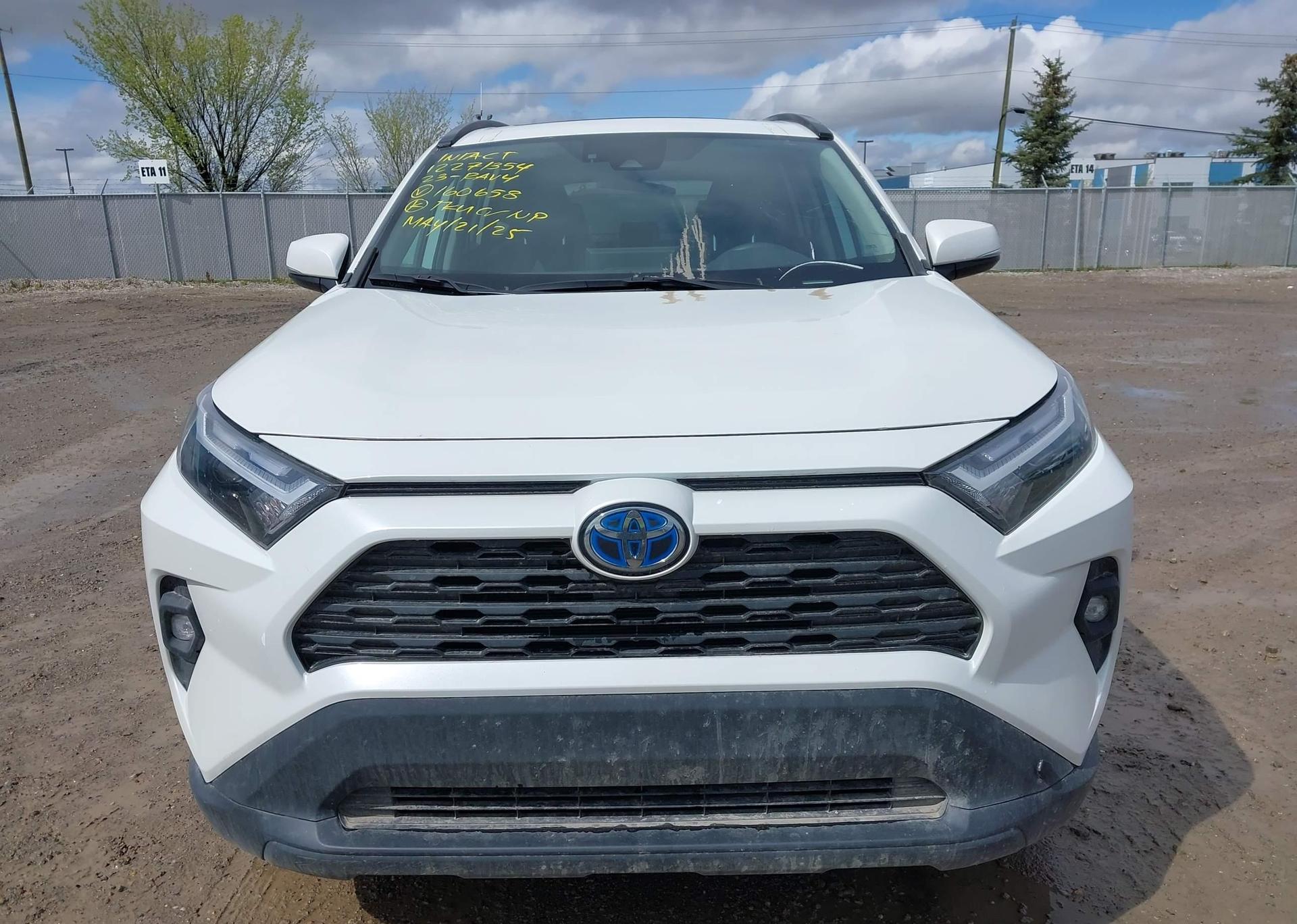 2023 TOYOTA RAV4 XLE