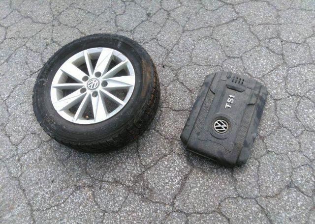 2016 VOLKSWAGEN GOLF