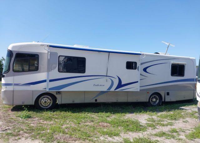 1999 FREIGHTLINER CHASSIS X LINE MOTOR HOME