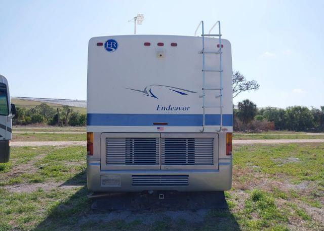 1999 FREIGHTLINER CHASSIS X LINE MOTOR HOME