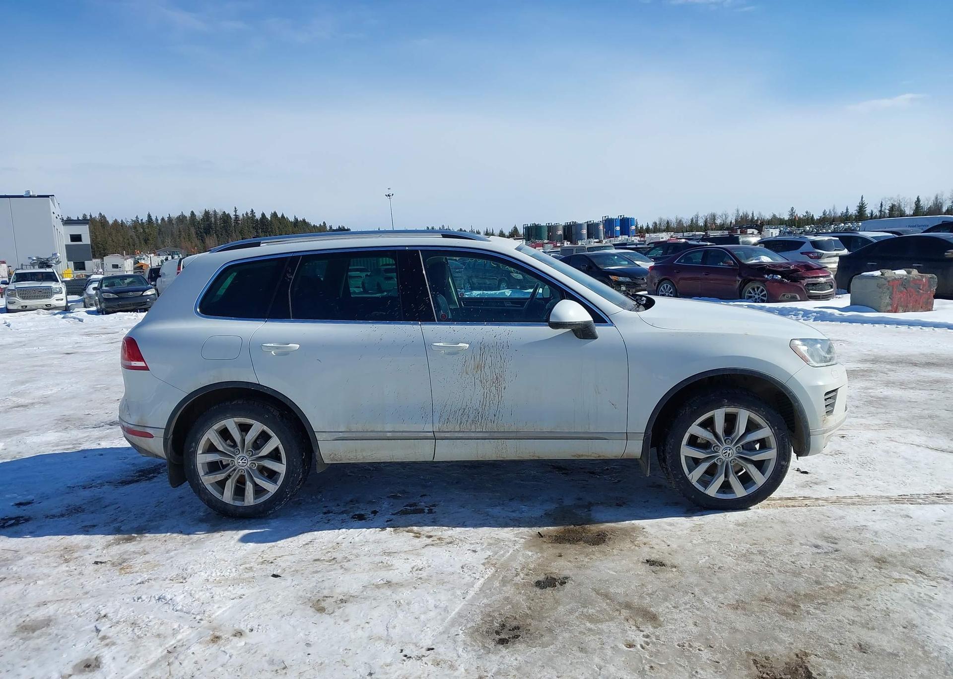 2016 VOLKSWAGEN TOUAREG TDI